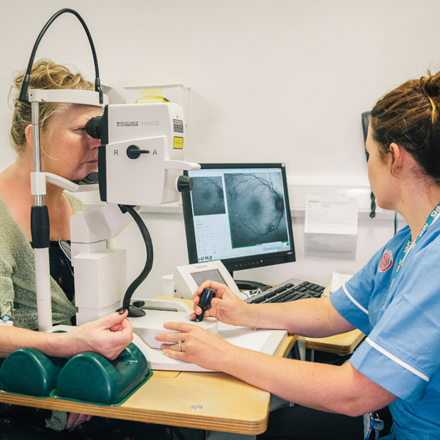 OCT scan in clinic